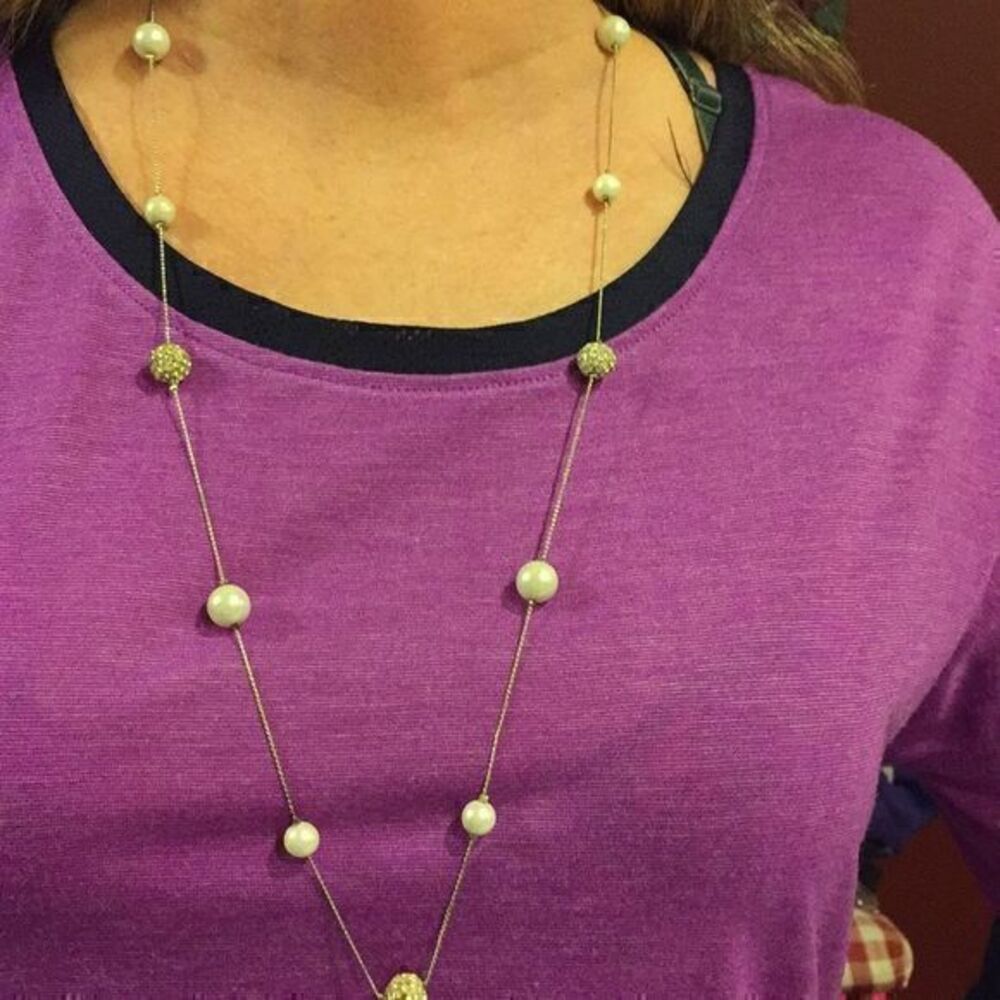 𝅺Beautiful Vintage pearl & faux crystal necklace,